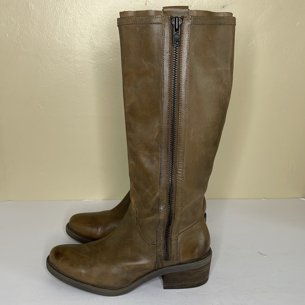 CALVIN KLEIN Boots Distressed Burnished Leather Equestrian GENE Chunky Heel 9.5